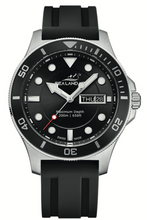 Load and play video in Gallery viewer, SEALANDAIR | Quartz | Ocean Adventure | Dive Watch | 42.5mm Stainless Steel Case | Rotating Bezel | Silicon Strap | Swiss Made
